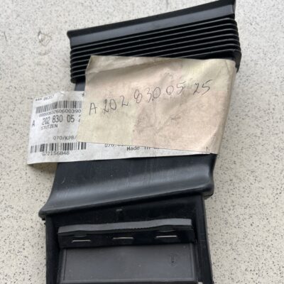 Canal de água Mercedes A2028300525