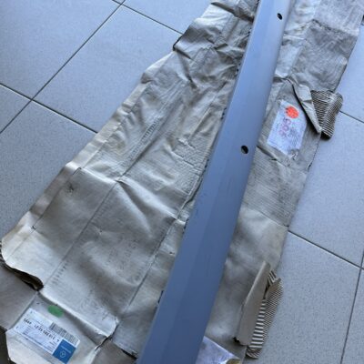 Friso pára-choques Mercedes A2108854221 9999