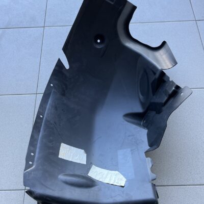 Resguardo cava de roda Mercedes A2046900930