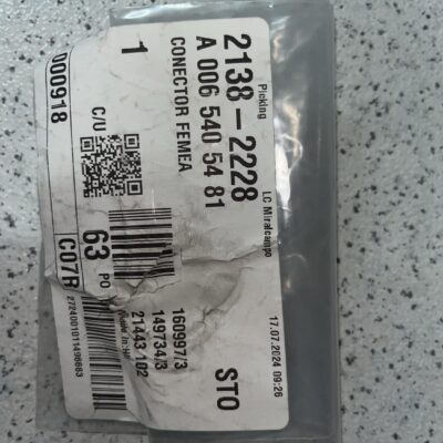 Ficha  elétrica fêmea Mercedes A0065405481