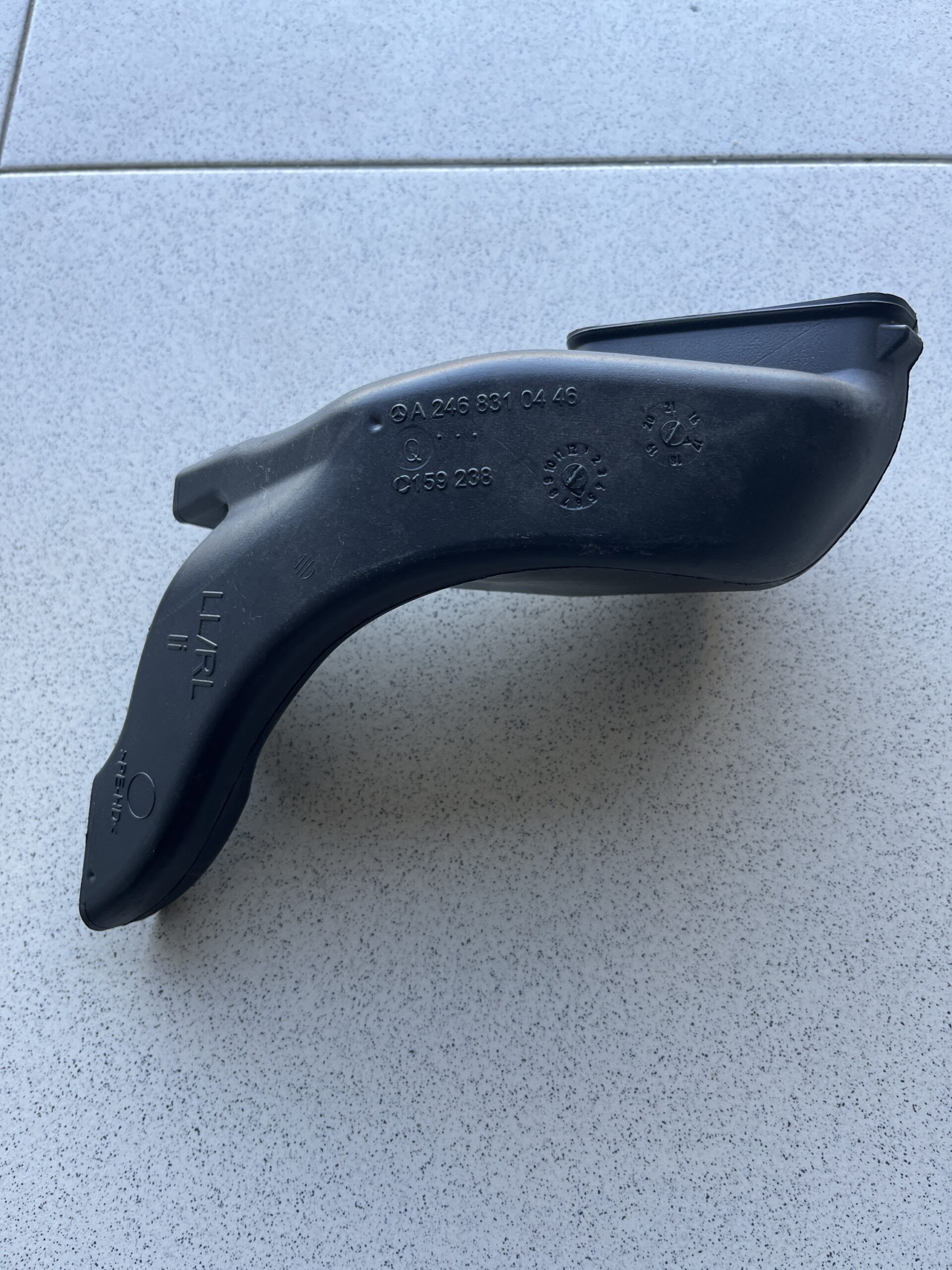 Canal de ar Mercedes A2468310446