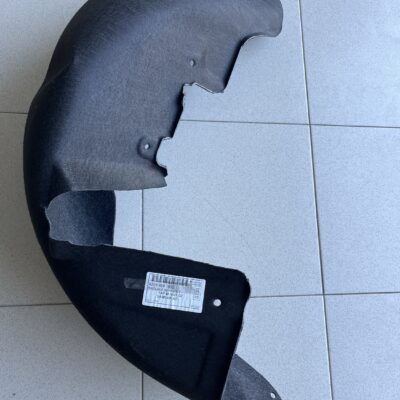 Resguardo cava de roda Mercedes A2036981530