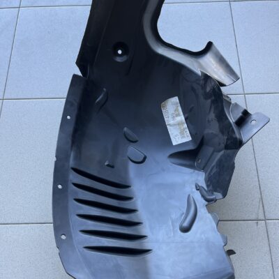 Resguardo cava de roda Mercedes A2046905730