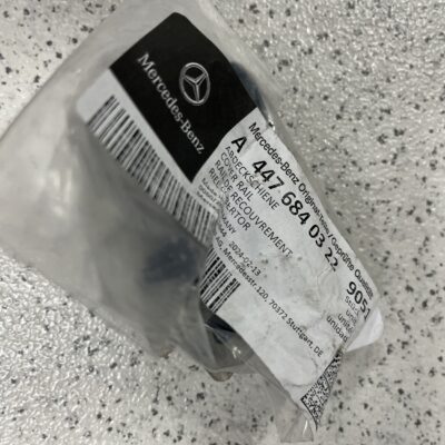 Cobertura do piso Mercedes A4476840322 9051