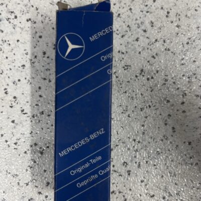 Vela Mercedes A0031596003