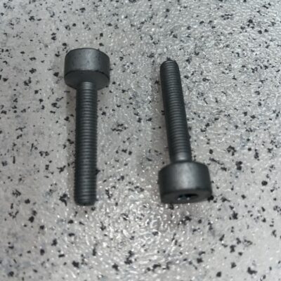 Parafuso Mercedes A0039902912