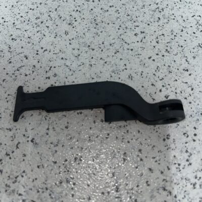 Lingua de capot Mercedes A2108870727