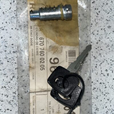 Cilindro de fechadura Mercedes A6707600205