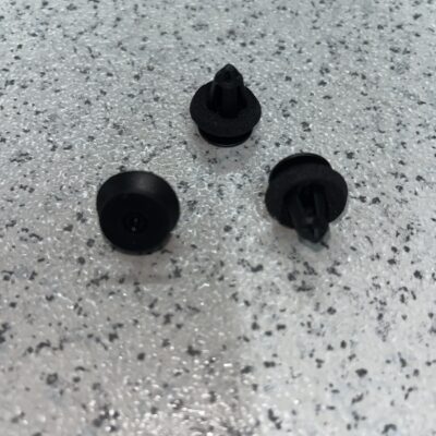 Clipe de revestimento Mercedes A0009970133