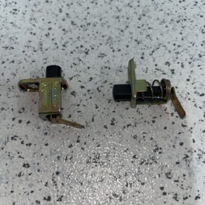 Interruptor Mercedes A0008201054