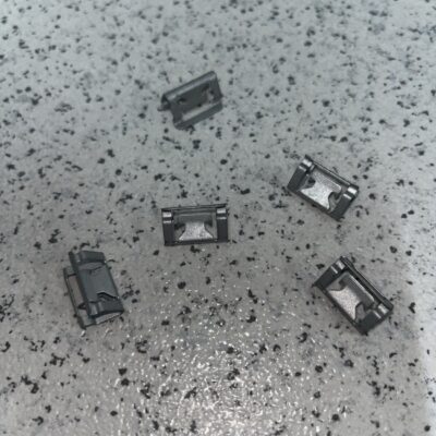 Grampo Mercedes A0009910471