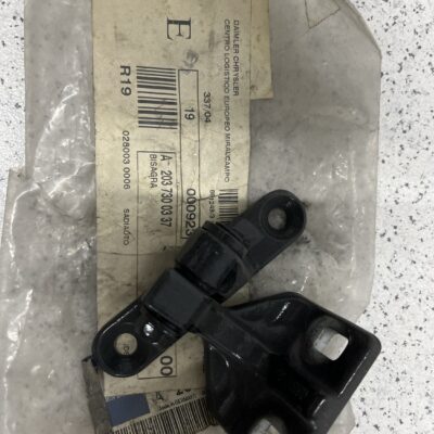 Dobradiça portas Mercedes A2037300337
