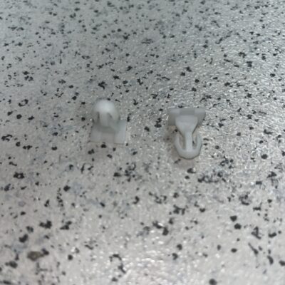 Clipe de revestimento Mercedes A0099883978