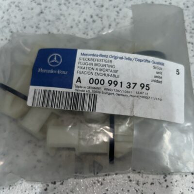 Fixador de encaixe Mercedes A0009913795