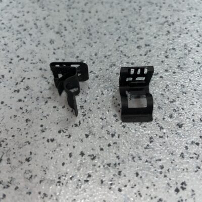 Grampo Mercedes A0089888578