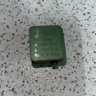 Rele Mercedes A0025427619