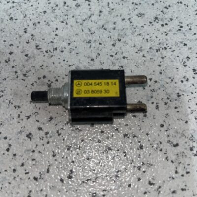 Interruptor Mercedes A0045451814