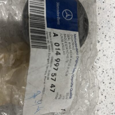Retentor Mercedes A0149975747