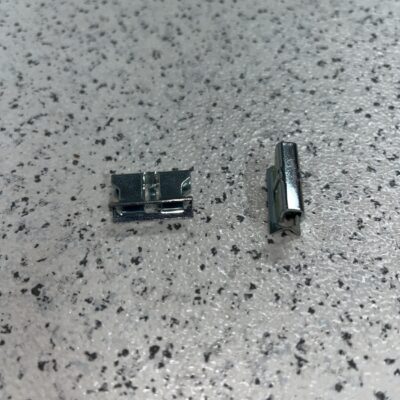 Grampo Mercedes A2029881178