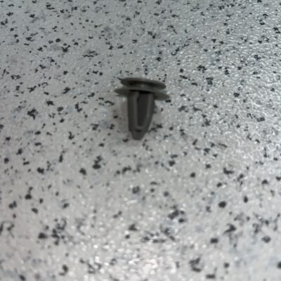 Rebite de expansão Mercedes A0009905792