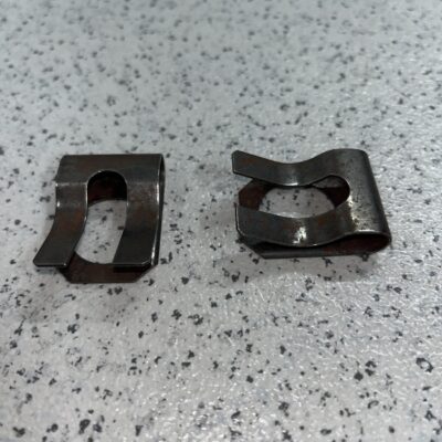 Grampo Mercedes A2022930073