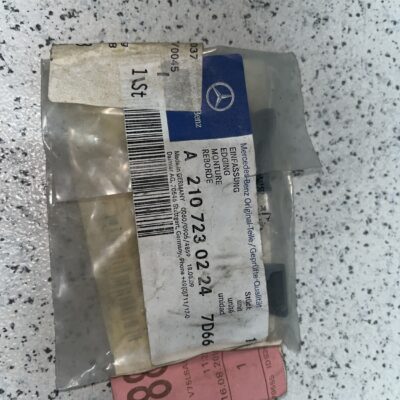 Guarnição Mercedes A2107230224