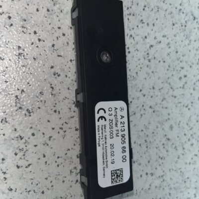 Amplificador de Antena Mercedes A2139056600