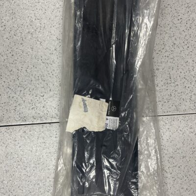 Suporte de chapa de matrícula Mercedes A2048172778